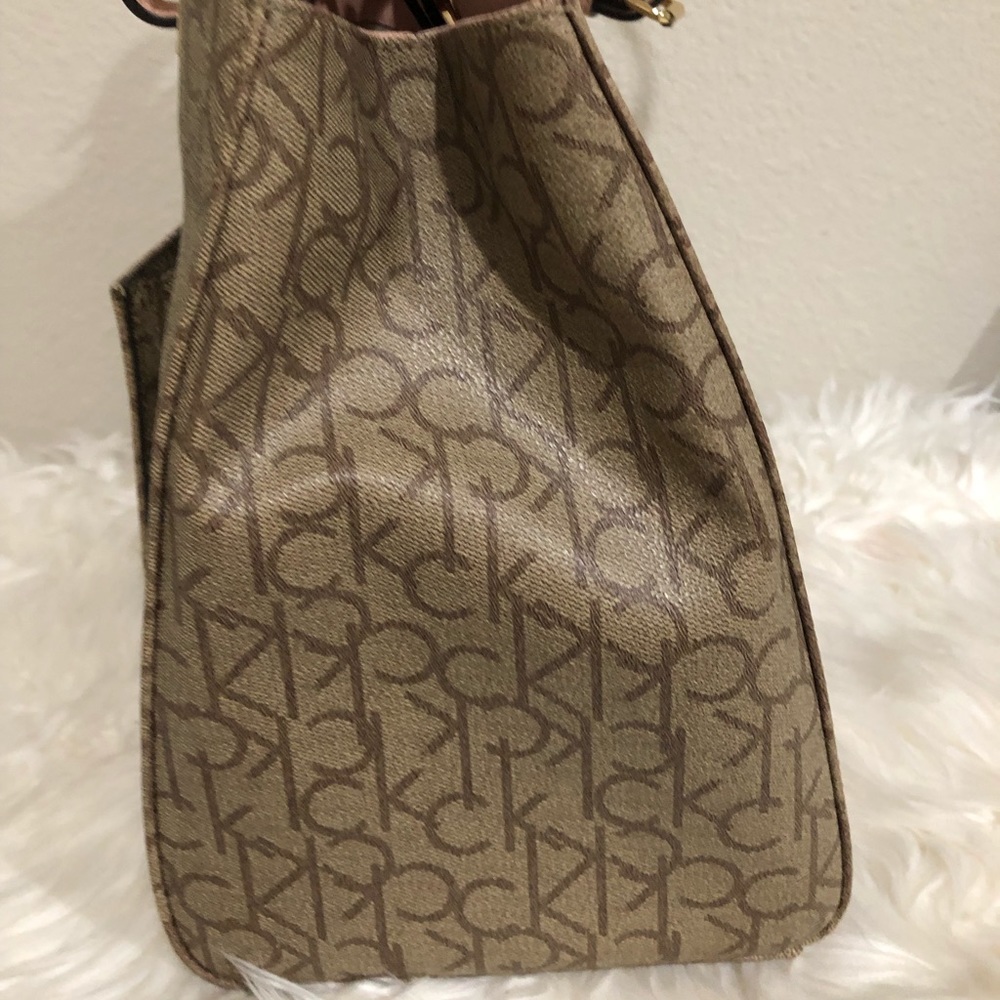 Calvin Klein tote 👜 - Picture 3 of 5